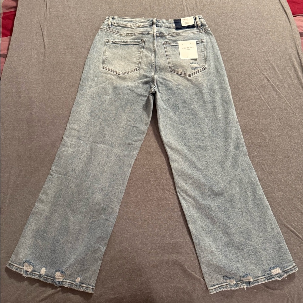 🥳HOST PICK🥳 Lovervet NWT- Wide Leg TUMMY CONTROL Flare Jeans - Picture 2 of 5